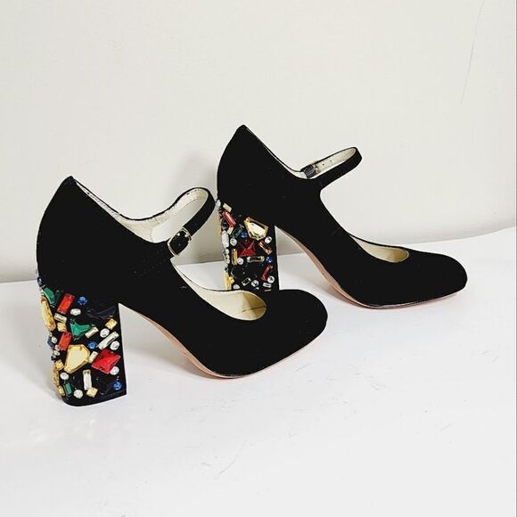 Bettye Muller - Picture 1 of 13